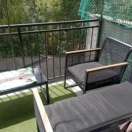 Apartment Au Pied Des Montagnes. *